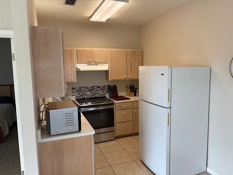 139 E Pine Ave — Photo 7