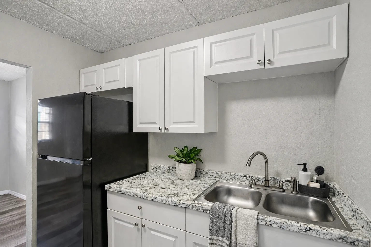 The Element at 464 — Photo 3