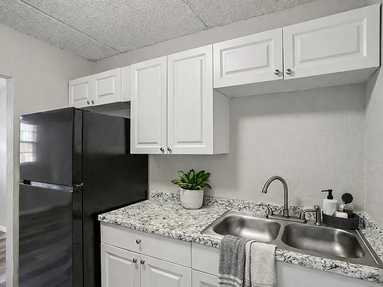 The Element at 464 — Photo 3