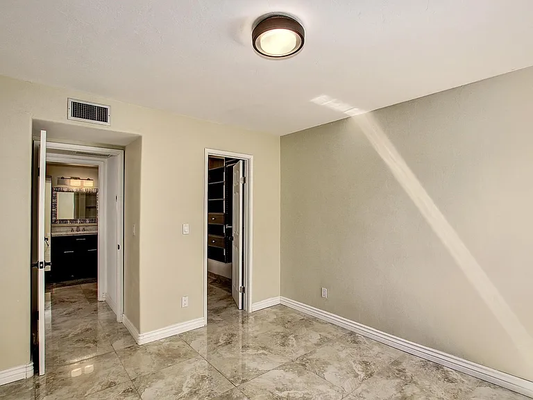 838 S Langley Ave #203 — Photo 10
