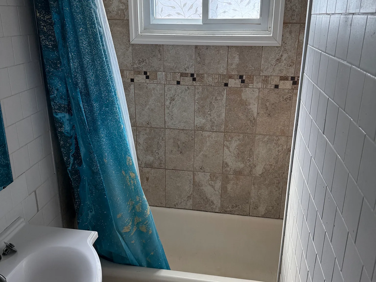 2 bed, 950 sqft, $1,800 — Photo 3