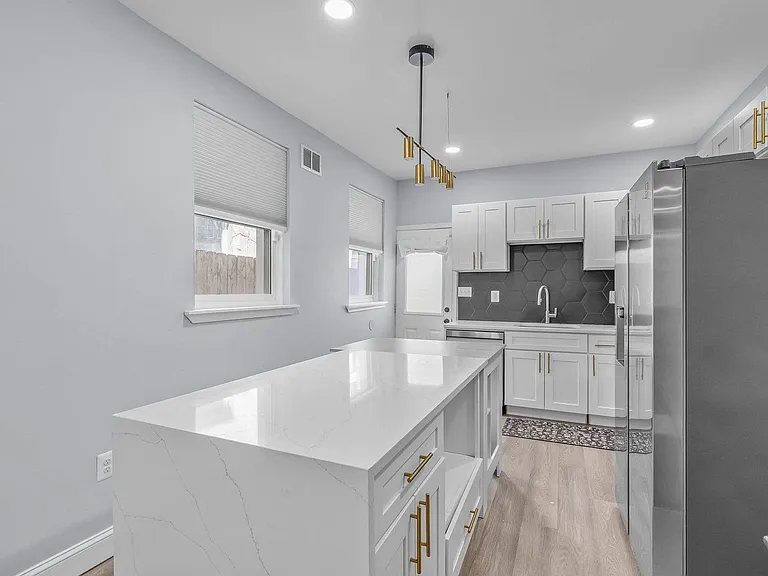 1521 S 19th St — Photo 5