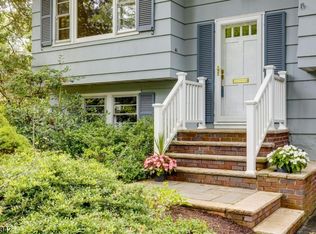 41 Robbins Ave, Berkeley Heights, NJ 07922