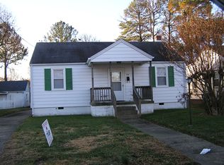 213 Maple La, Colonial Heights, VA 23834