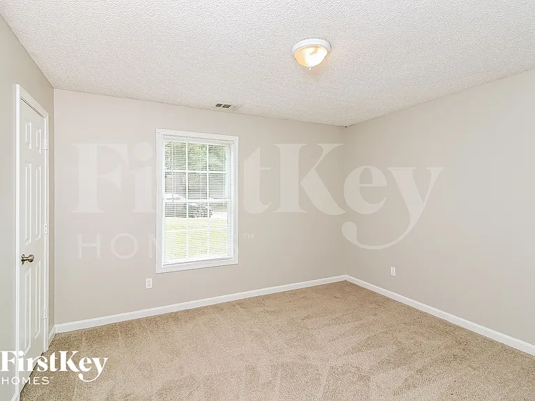 6013 Radford Dr — Photo 13