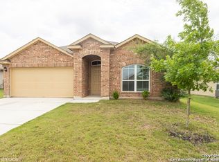 1036 Clarkston Dr, Seguin, TX 78155