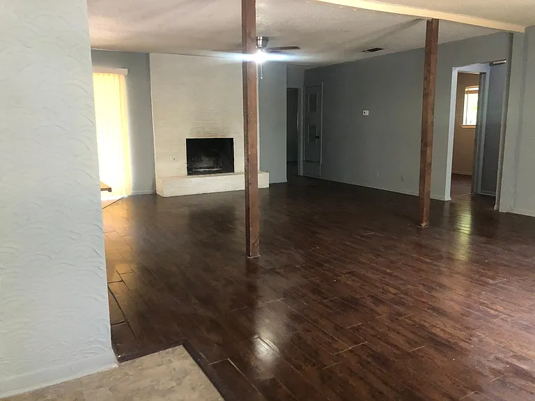 3101 Laguna Dr — Photo 1