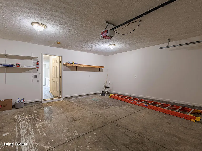 5001 Middlesex Dr — Photo 36
