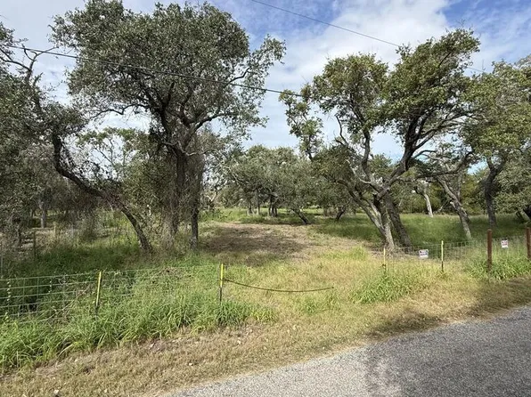 1845 Monkey Rd, Rockport, TX 78382