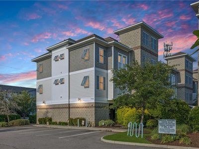 7922 Shore Dr #303, Norfolk, VA, 23518