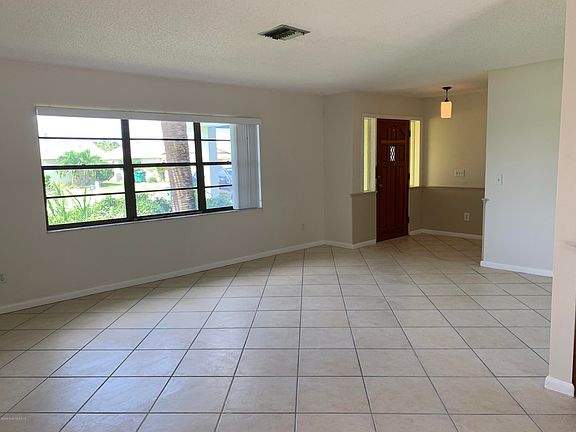 2nd image of 685 Poinsetta Dr