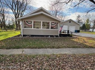 1251 S Railroad St, Millbury, OH 43447