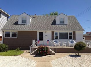 279 N 10th St, Surf City, NJ 08008