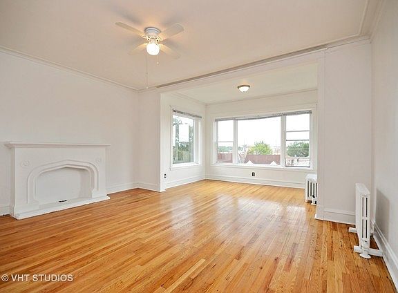 3rd image of 10235 S Vernon Ave
