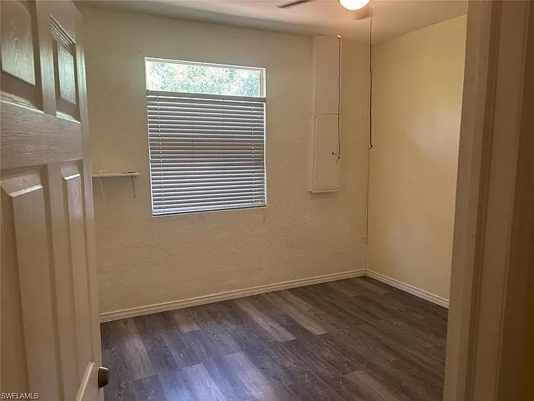 923 Sunrise Blvd — Photo 3