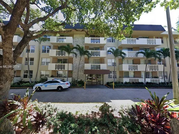 1800 Sans Souci Blvd APT 201, North Miami, FL 33181
