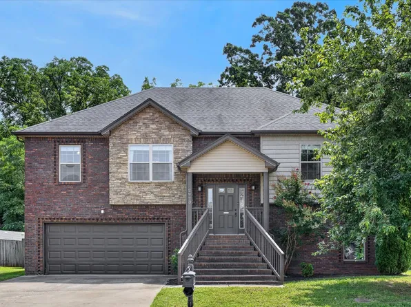 2973 McManus Cir, Clarksville, TN 37042