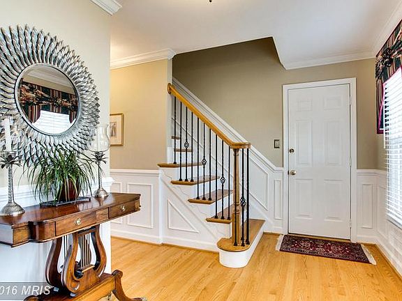 3rd image of 15403 Whitechapel Ct
