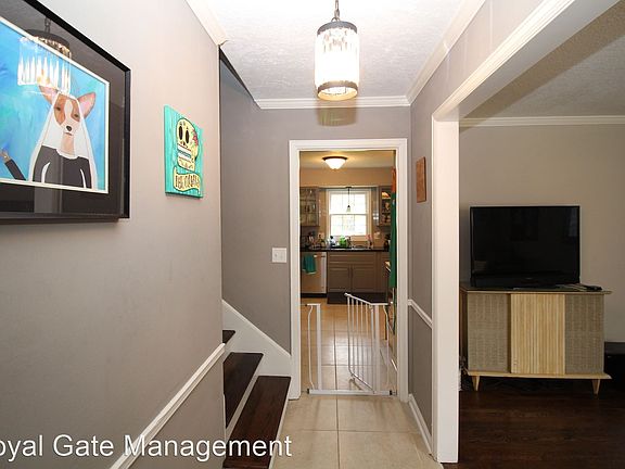 3rd image of 8119 W 96th Ter