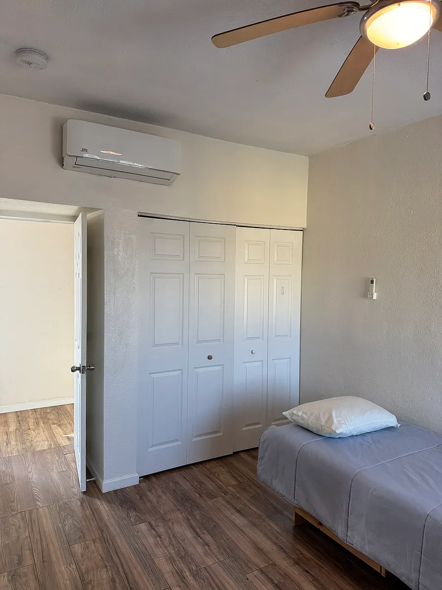 Building Photo - 3127 Raymond Ave #2