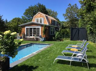 24 Osborne Ave, Southampton, NY 11968