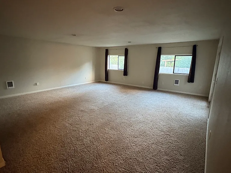 13081 Setera Cir — Photo 10