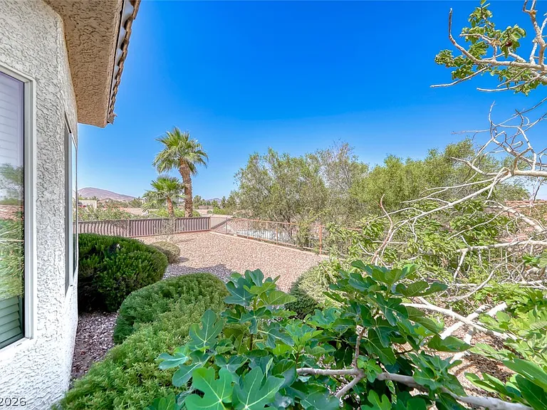 2343 Schaeffer Hills Dr — Photo 38