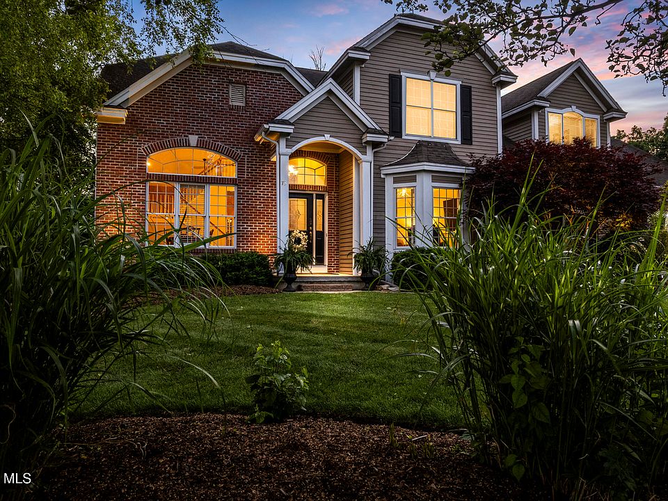 1st image of 73 Masters Common South