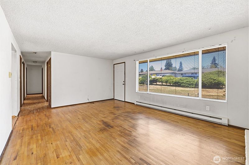 4th image of 804 94th Street SE