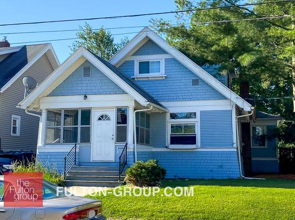 832 Baldwin St SE
