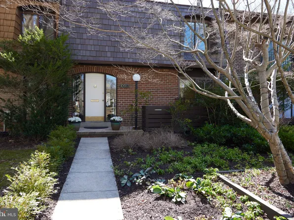 10913 Deborah Dr, Potomac, MD 20854