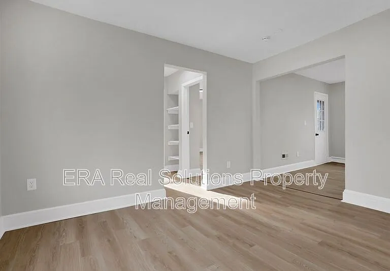 1120 Cole St — Photo 10