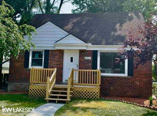 25504 Arlington St, Roseville, MI 48066