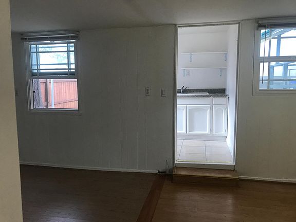 3rd image of 113 N Parkwood Ave #B