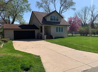 1329 Macarthur Rd, Madison, WI 53714