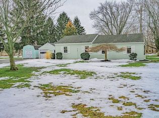 6272 Hatter Rd, Newfane, NY 14108