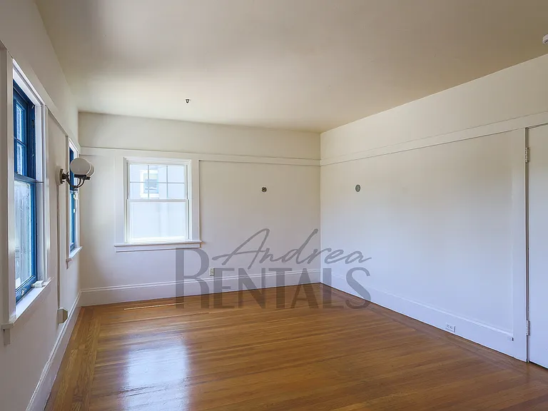 6011 Hillegass Ave — Photo 29