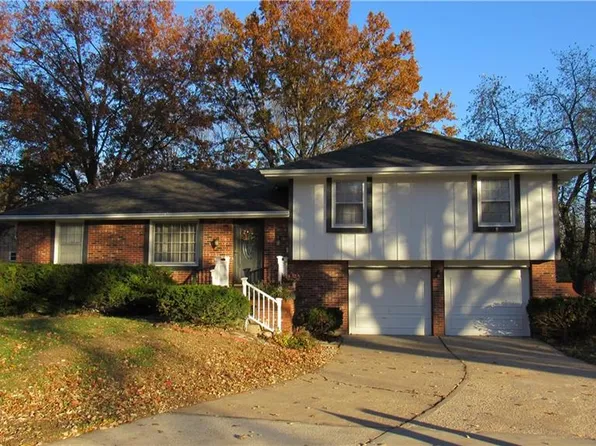 13327 Palmer Ct, Grandview, MO 64030