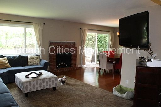 3rd image of 16356 Summershade Dr