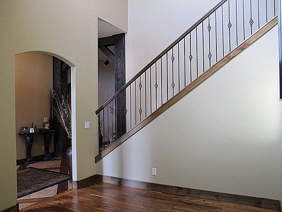 3rd image of 5818 S Big Horn Cir