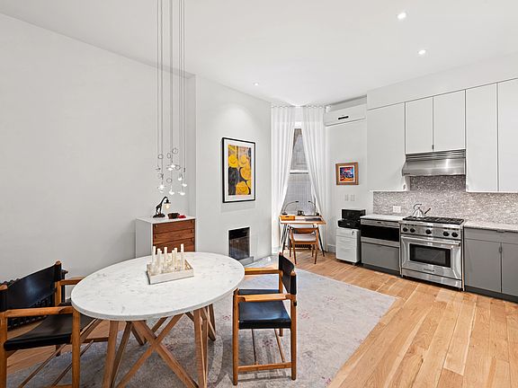 2nd image of 50 W 9th St