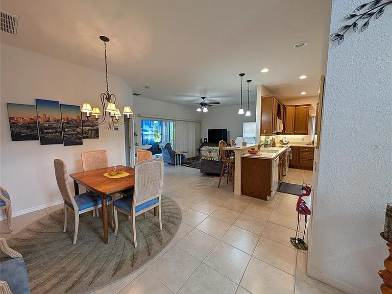 4480 Strathmore Dr — Photo 3