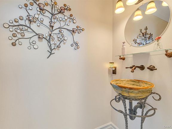 5th image of 6 Princess Tree Court