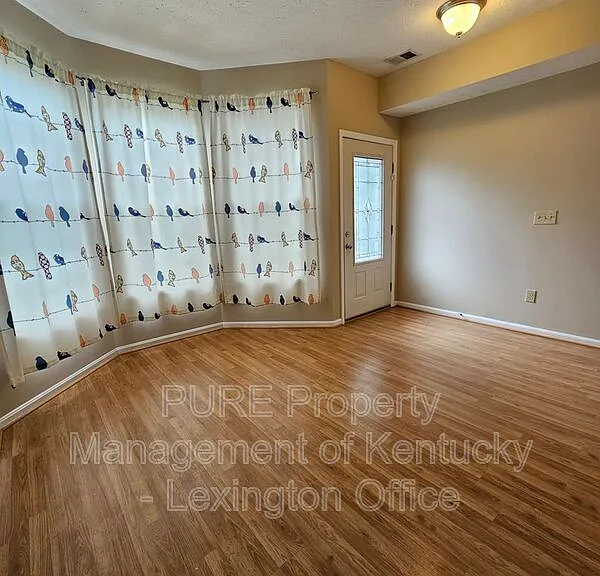 3169 Roundway Down Ln — Photo 6