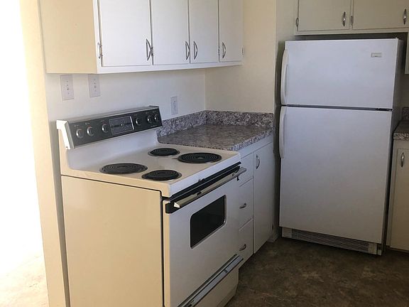 3rd image of 2141 McDonald Ave #B