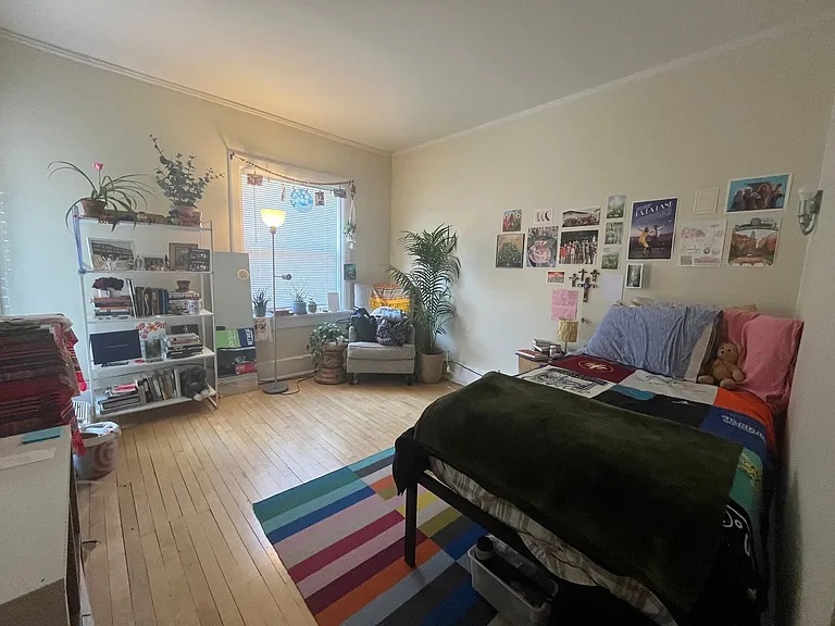 1030 N Marshall St — Photo 59