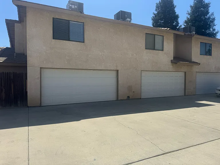8200 Laborough Dr #B — Photo 2