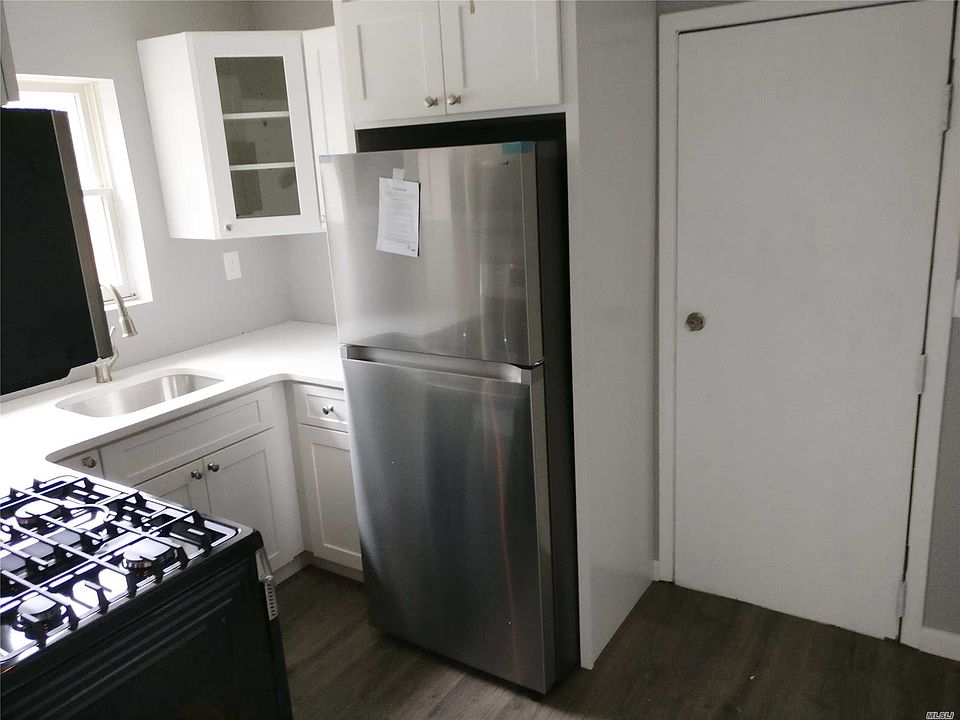 2nd image of 1 Jacqueline Ct