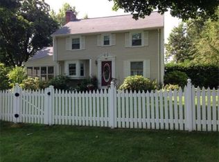 8 Redstone Dr, Springfield, MA 01118