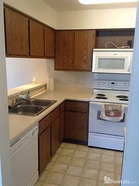 3rd image of W169N11053 Ashbury Ln